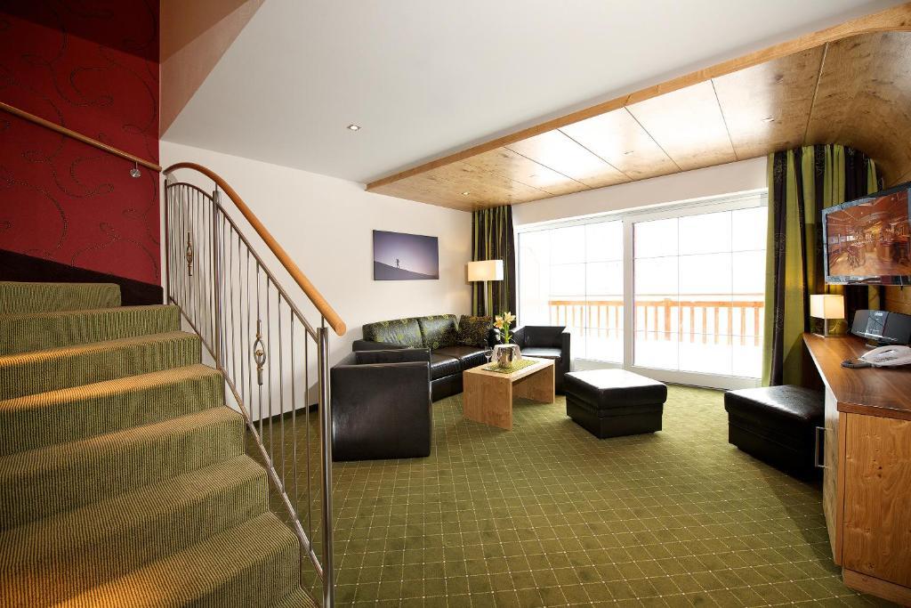 Berg-Spa & Hotel Zamangspitze سانكت غالنكرش الغرفة الصورة
